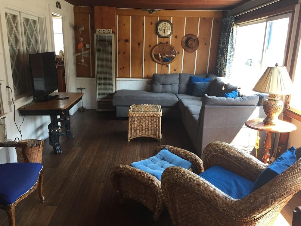 Seacrest Inn photo 81
