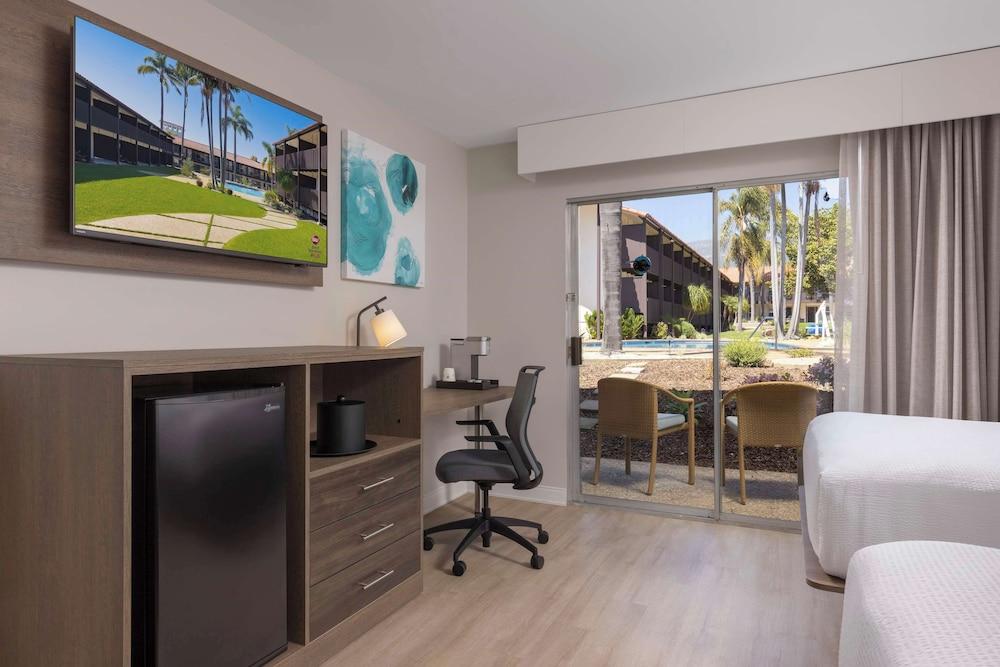 Best Western Plus Pepper Tree Inn photo 10