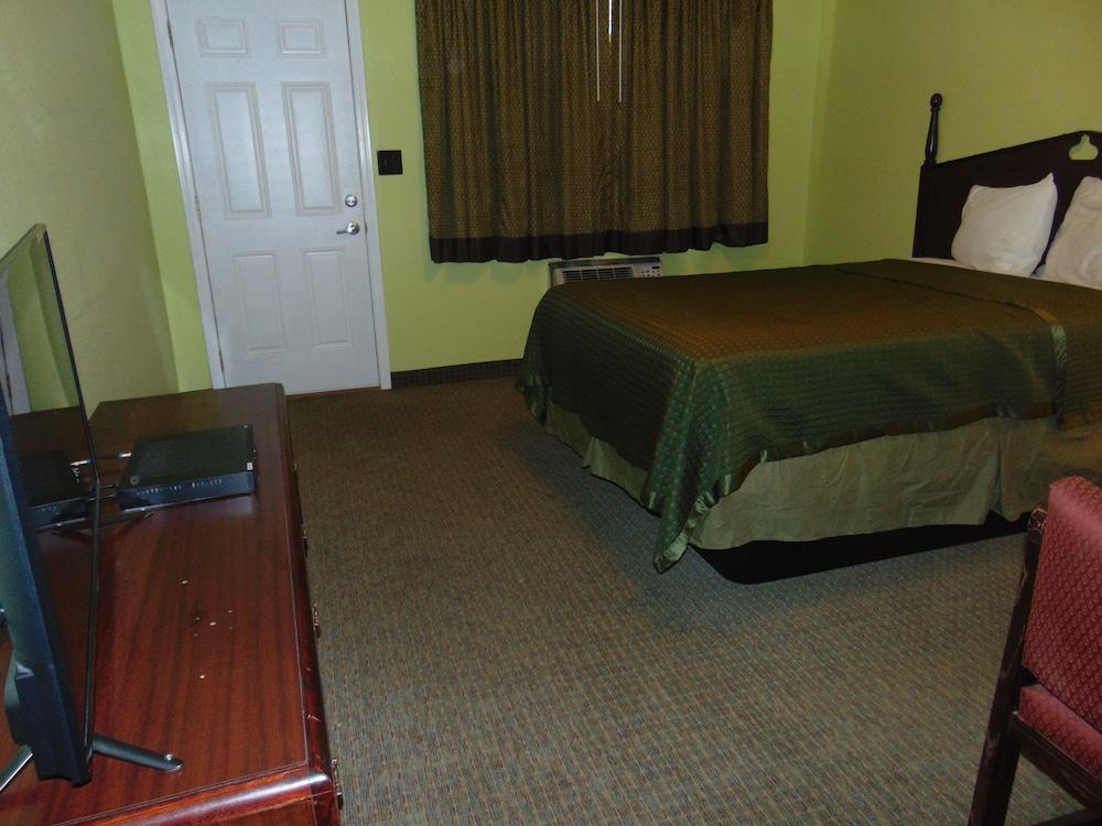Westbrook Motel photo 17