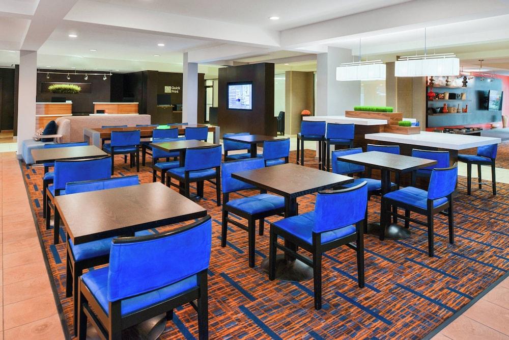 Courtyard by Marriott Beaumont photo 10