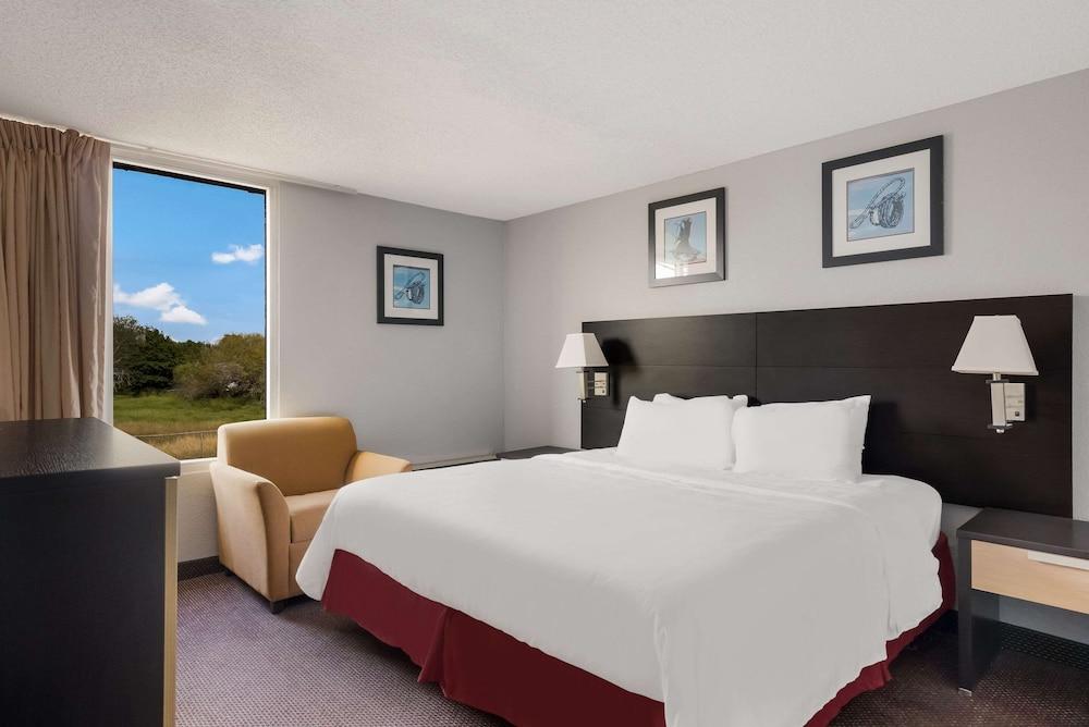 Quality Inn Alice photo 15