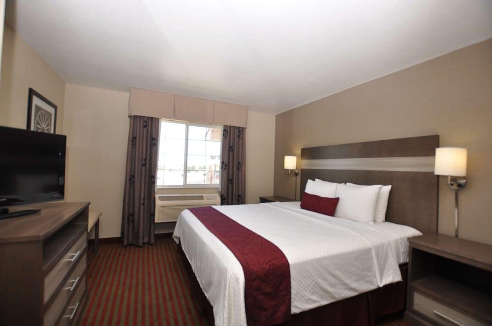 Best Western Plus Executive Suites photo 12