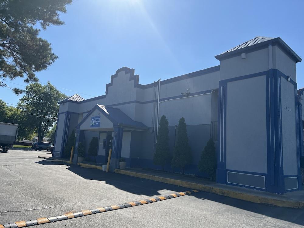 Indysouth western inn photo 1