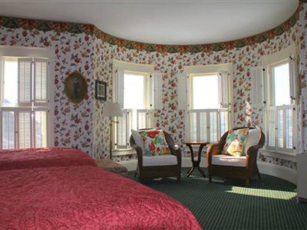 Inn on Mackinac photo 72
