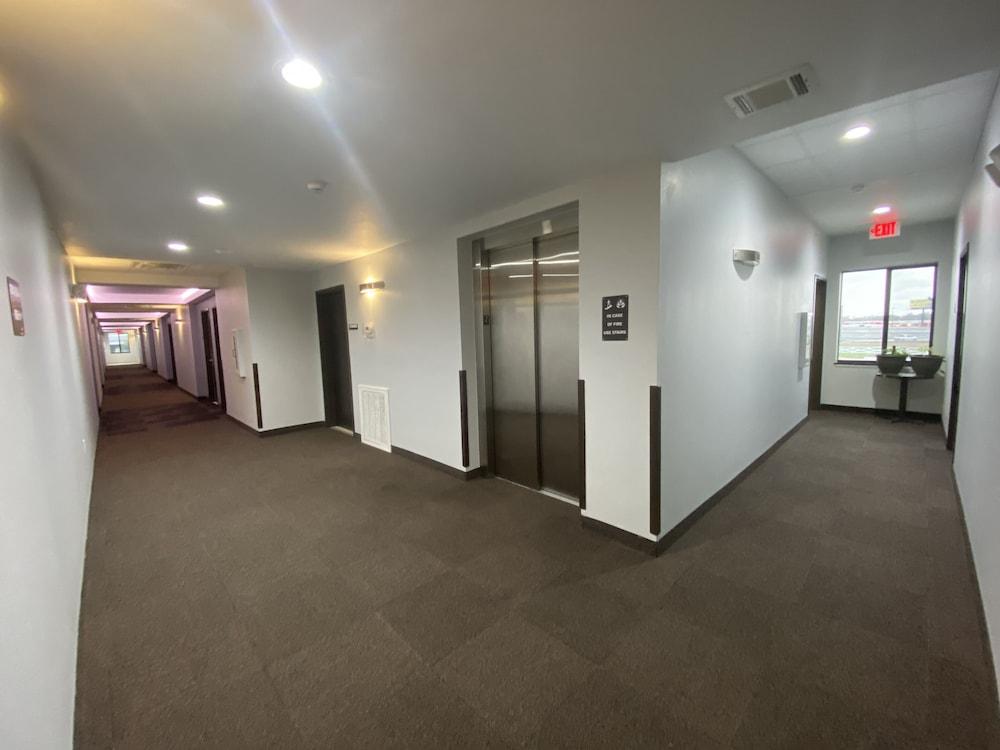 Studio 6 Suites Texas City, Tx – I-45 South photo 37