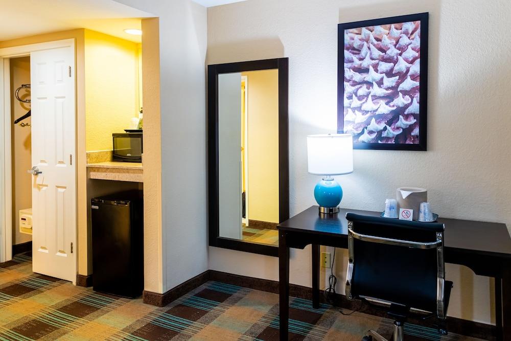Spark by Hilton Port Wentworth Savannah photo 33