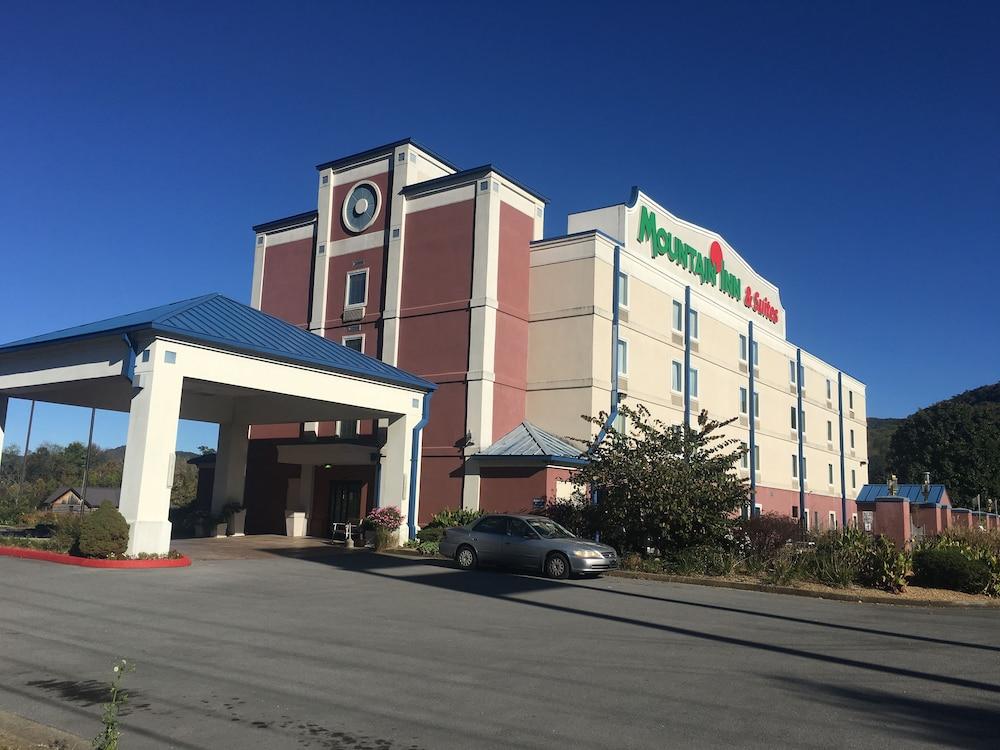 Mountain Inn & Suites photo 7