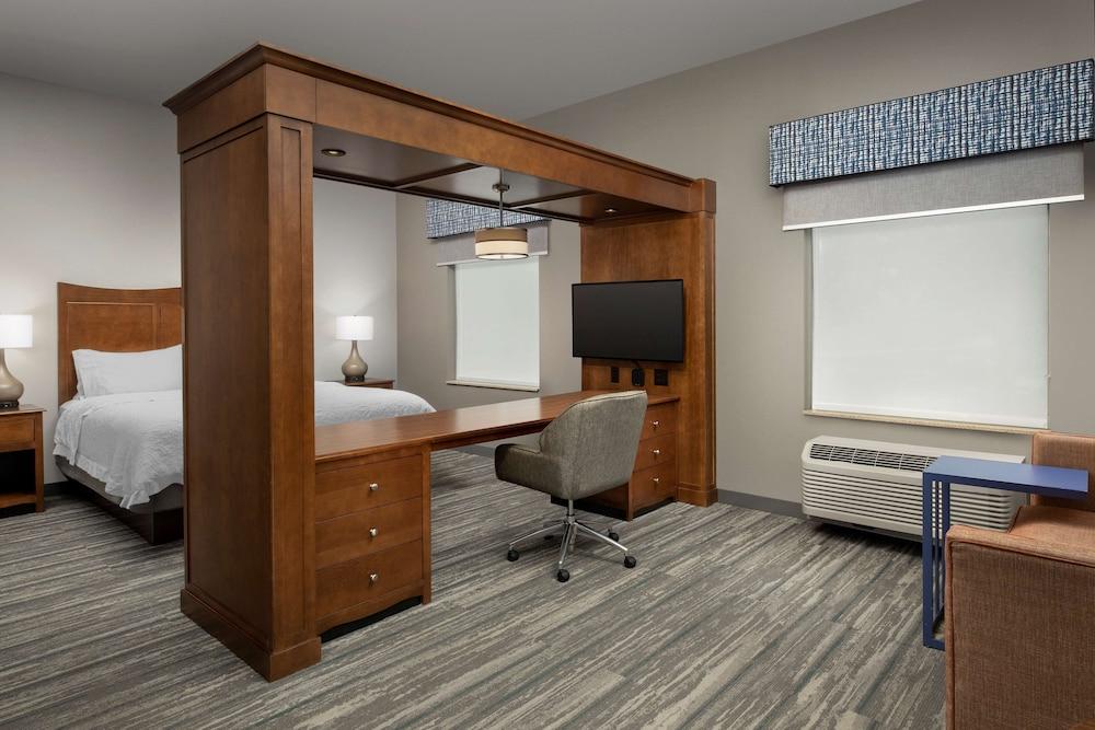 Hampton Inn & Suites Holly Springs photo 10