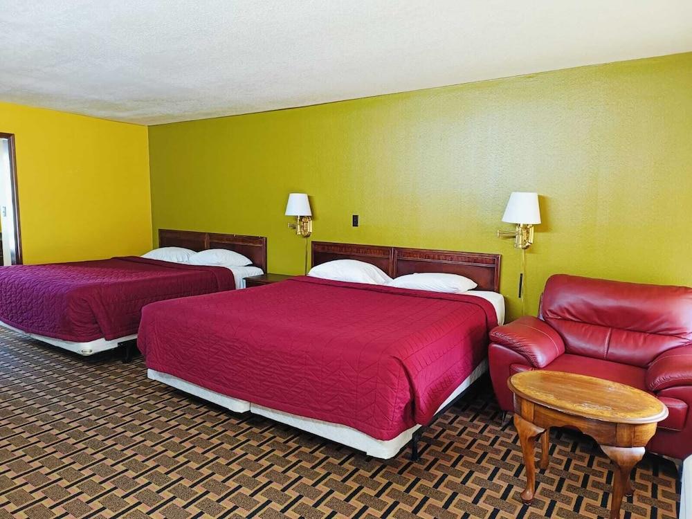 Victorian Inn photo 10