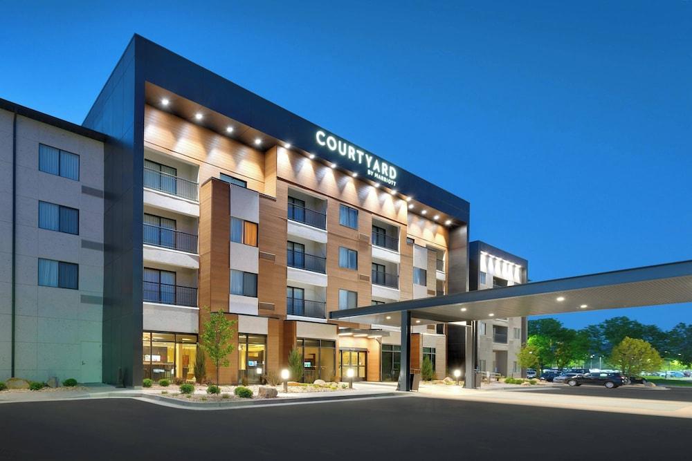 Courtyard by Marriott Sandy photo 41