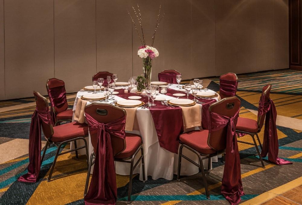 Crowne Plaza Springfield by IHG photo 18