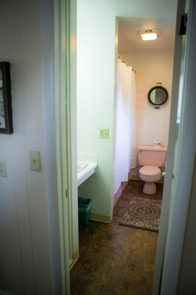 Lamplighter Cabins & Suites photo 61