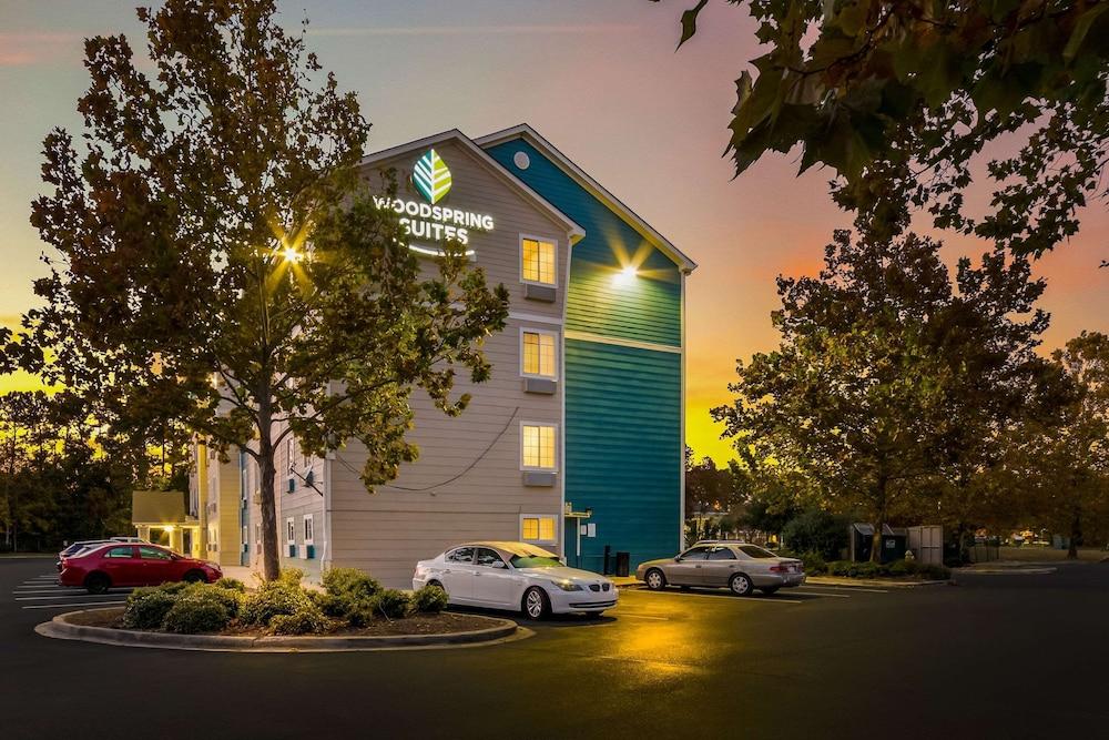 WoodSpring Suites North Charleston Airport I-526 photo 25