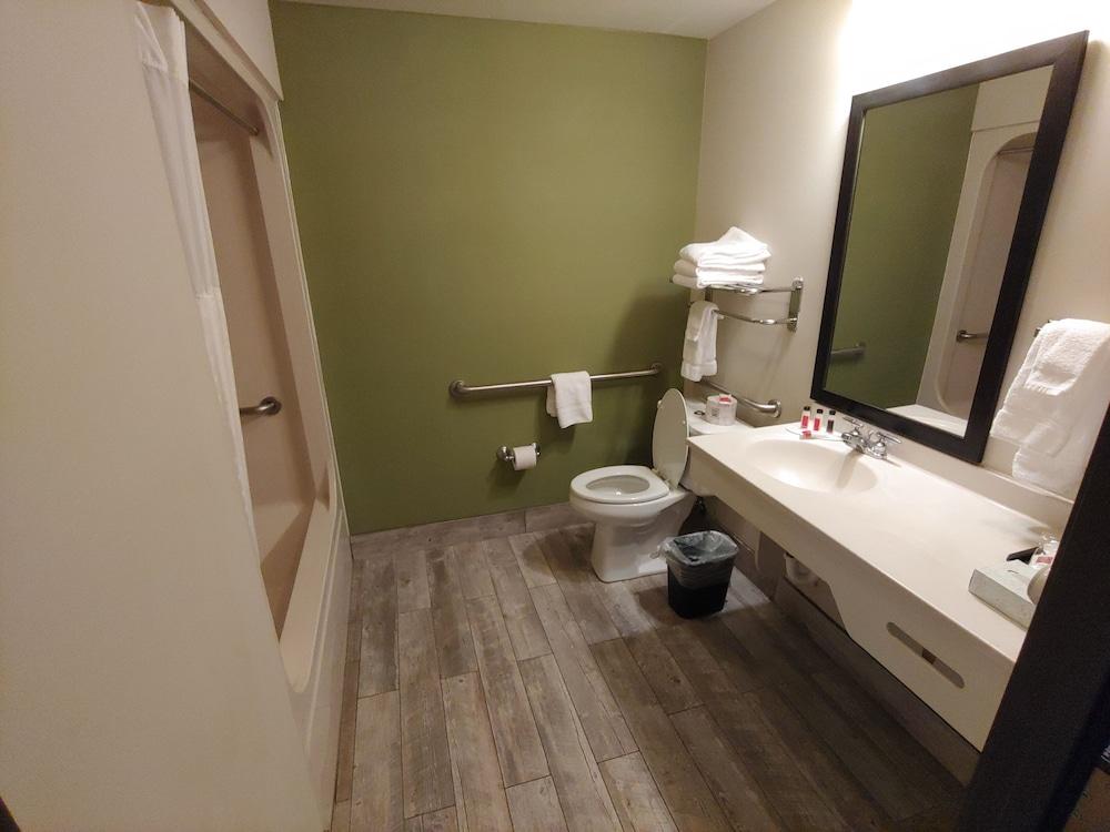 Baymont by Wyndham Fort Collins photo 11