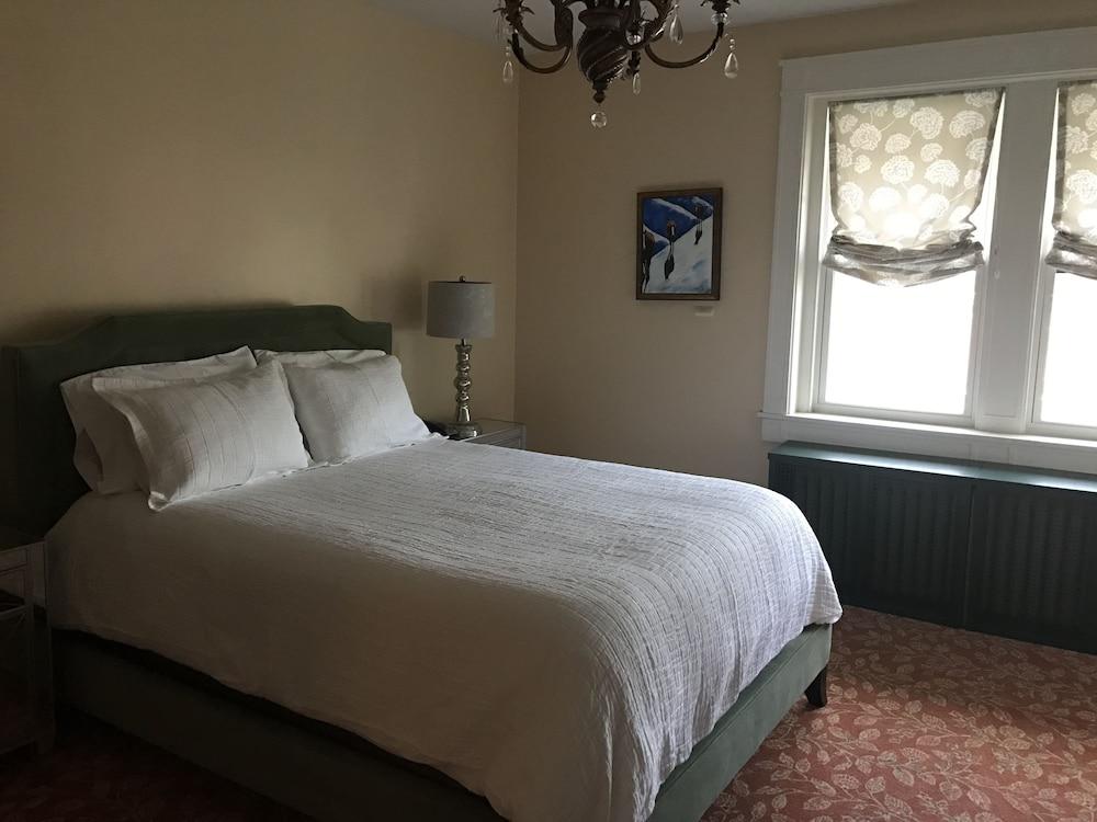 Thistledown At Seger House photo 9