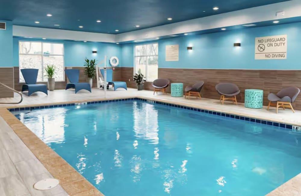 Hampton Inn & Suites Intercourse photo 1