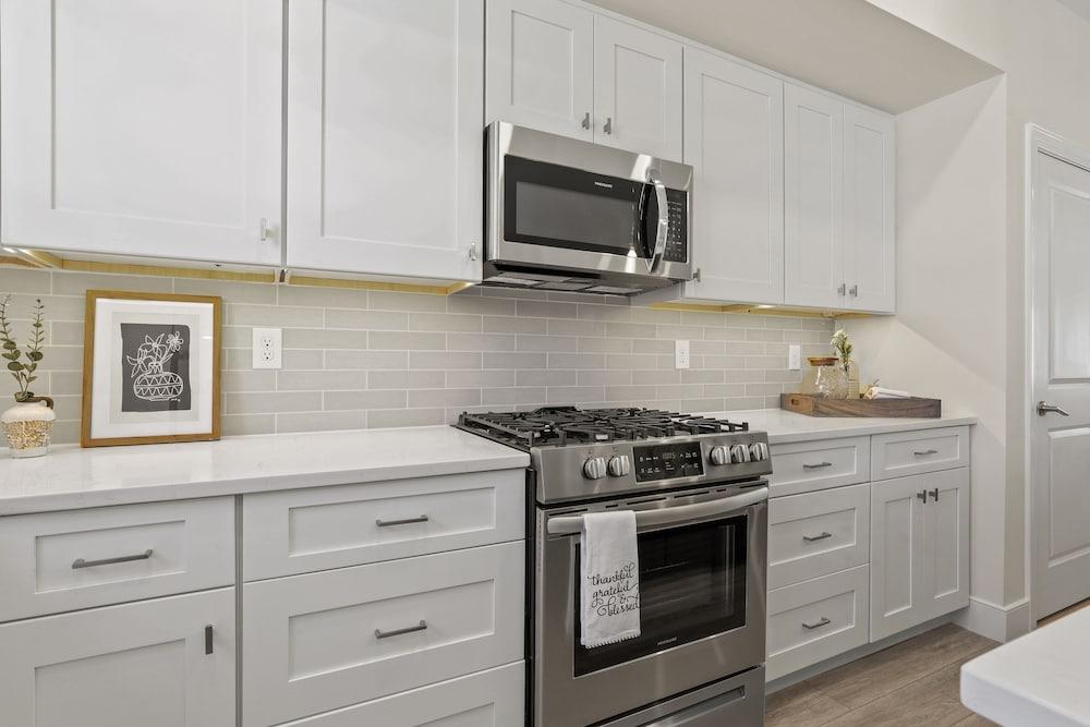 Seaport Oasis photo 46
