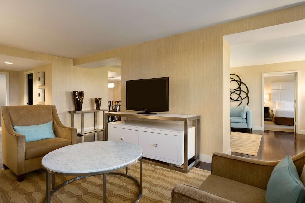 Embassy Suites by Hilton Boston Waltham photo 28