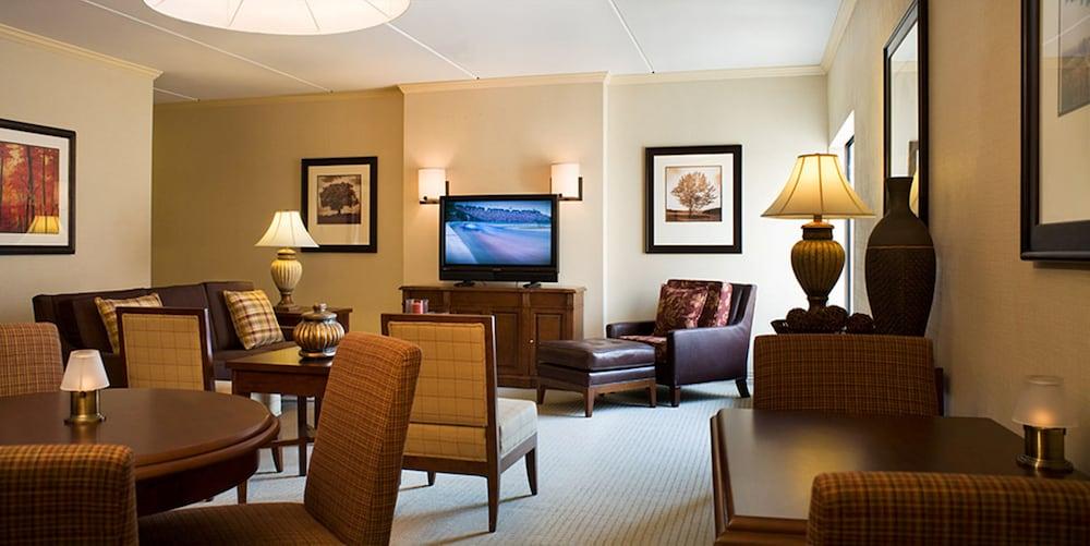 DoubleTree by Hilton Boston - Milford photo 49