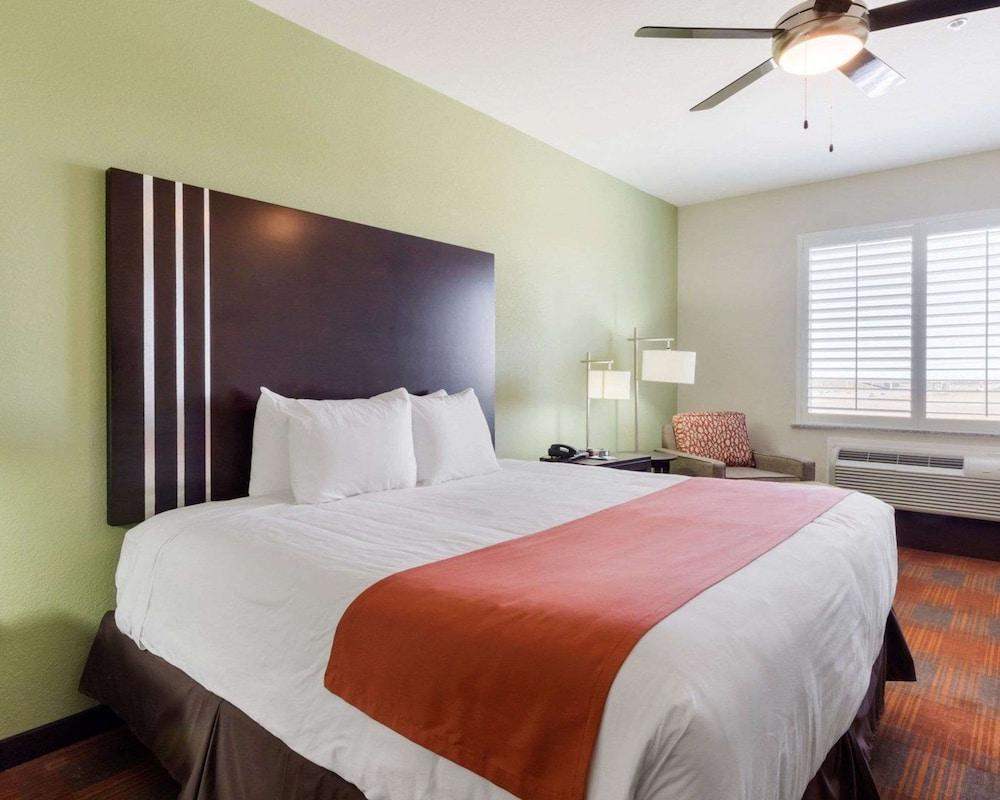 Garner Hotel Victoria - East by IHG photo 22