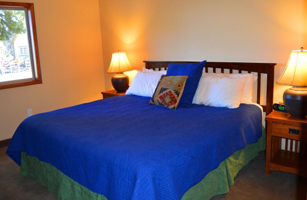 Montecito Sequoia Lodge photo 56