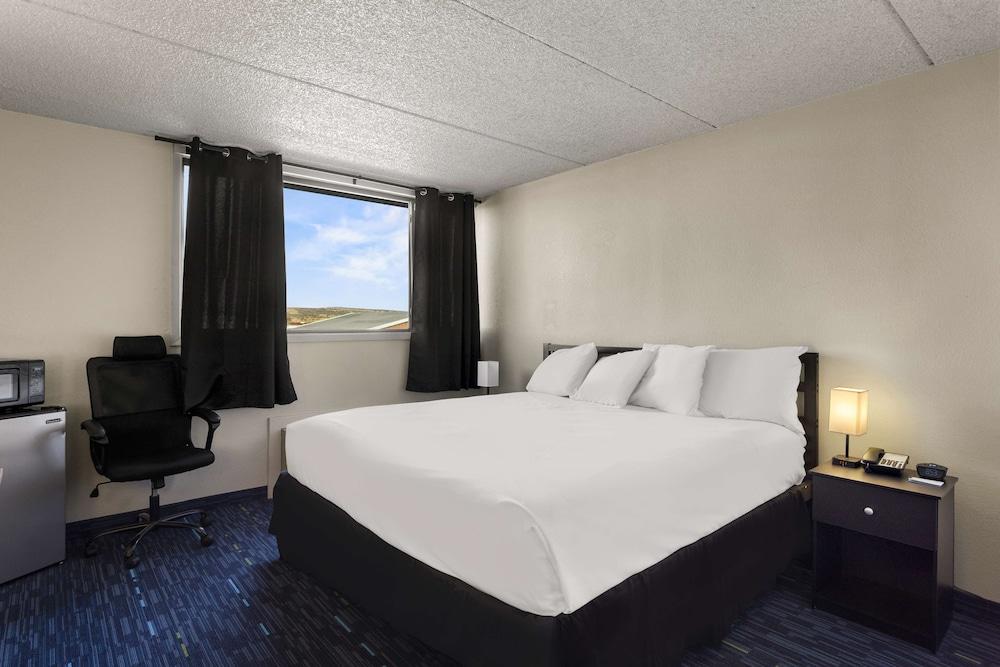 Americas Best Value Inn Gallup photo 11