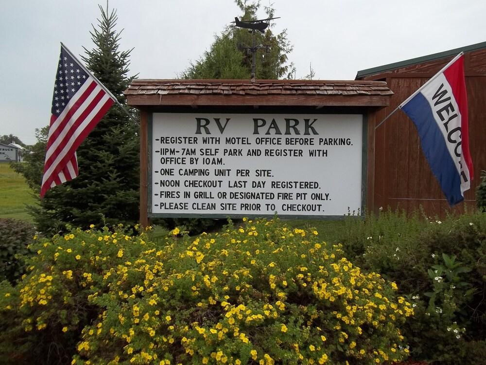 Sudbury Court Motel and RV Park photo 27