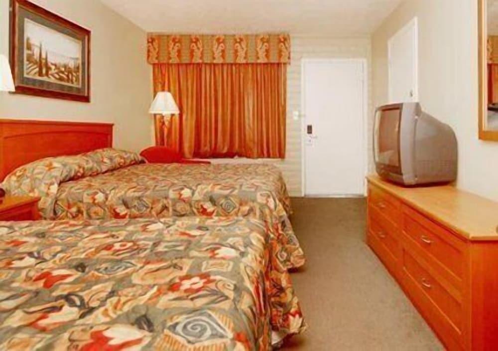 Econo Lodge Downtown photo 10