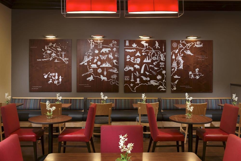 TownePlace Suites by Marriott Houston Intercontinental Arpt photo 15