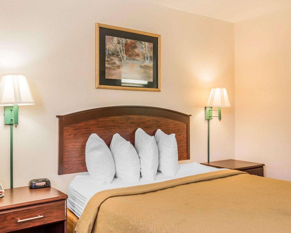 Quality Inn Pell City I-20 exit 158 photo 12