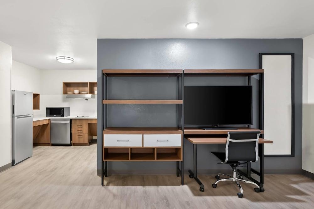 Everhome Suites Portsmouth - Newington photo 45