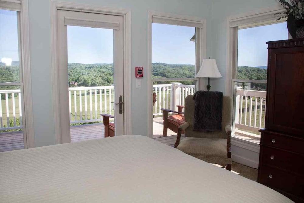 Inn at Riverbend photo 9