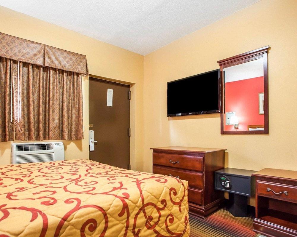 Rodeway Inn Jersey City North photo 22