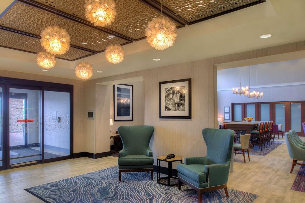Hampton Inn & Suites Wixom photo 6