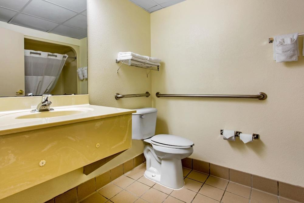 Quality Inn Surfside Myrtle Beach photo 10