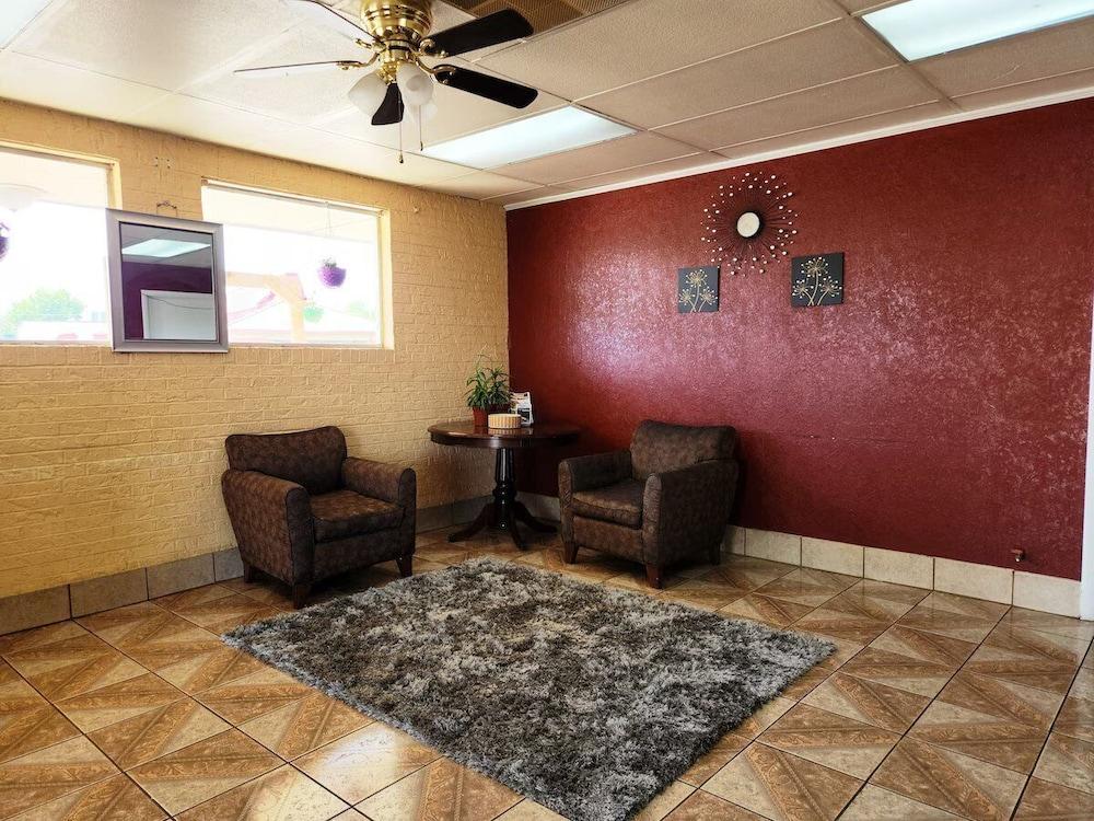 Executive Inn By OYO Queenville Mena photo 6