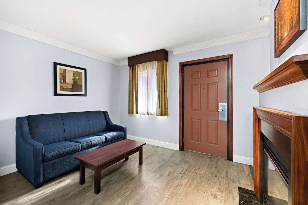 Village Haven Inn & Extended Stay photo 14