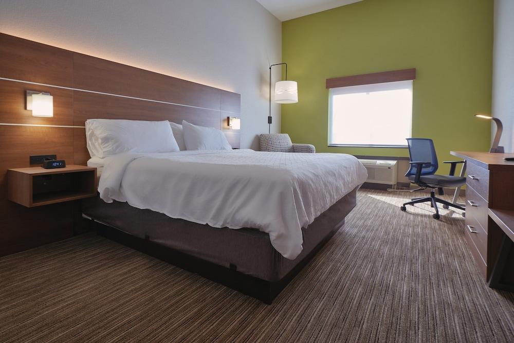Holiday Inn Express & Suites Akron Regional Airport Area by IHG photo 10