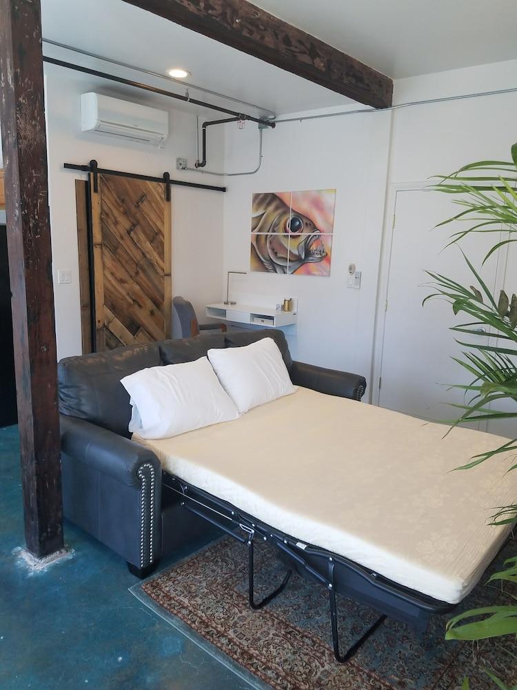 House of Trestles - Hostel photo 60