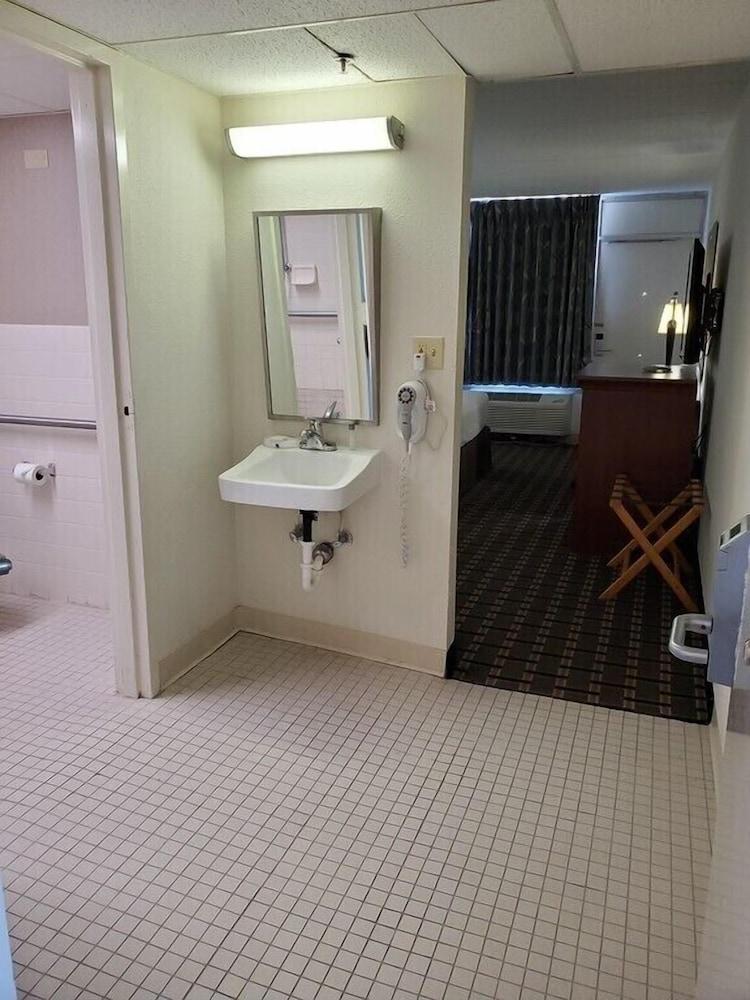 Motel 6 Hastings, NE photo 37