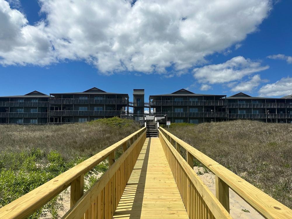 Outer Banks Beach Club photo 54