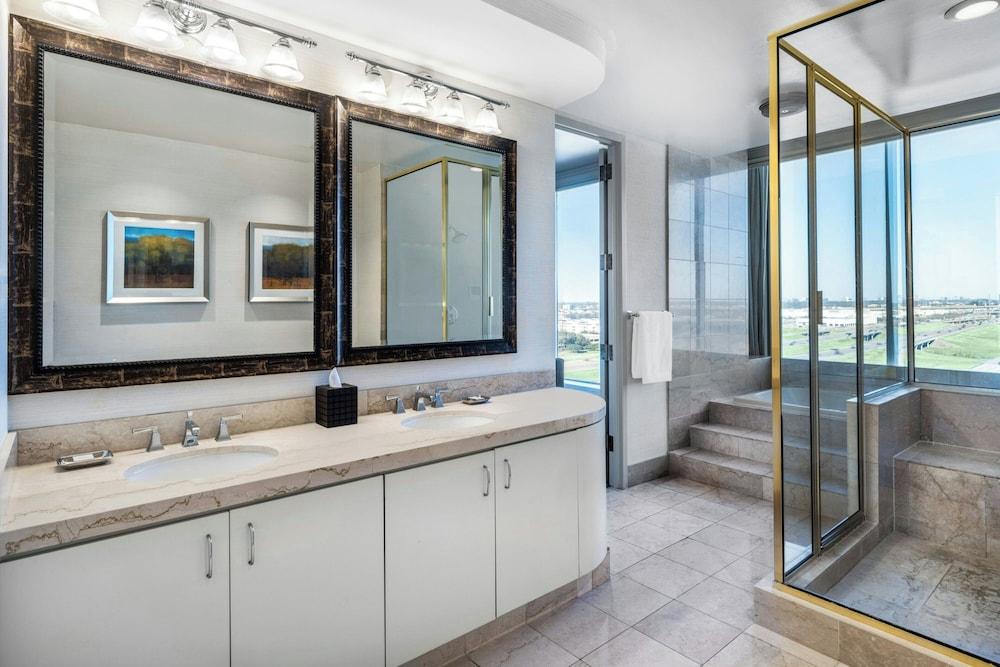 Renaissance Dallas North Hotel photo 14