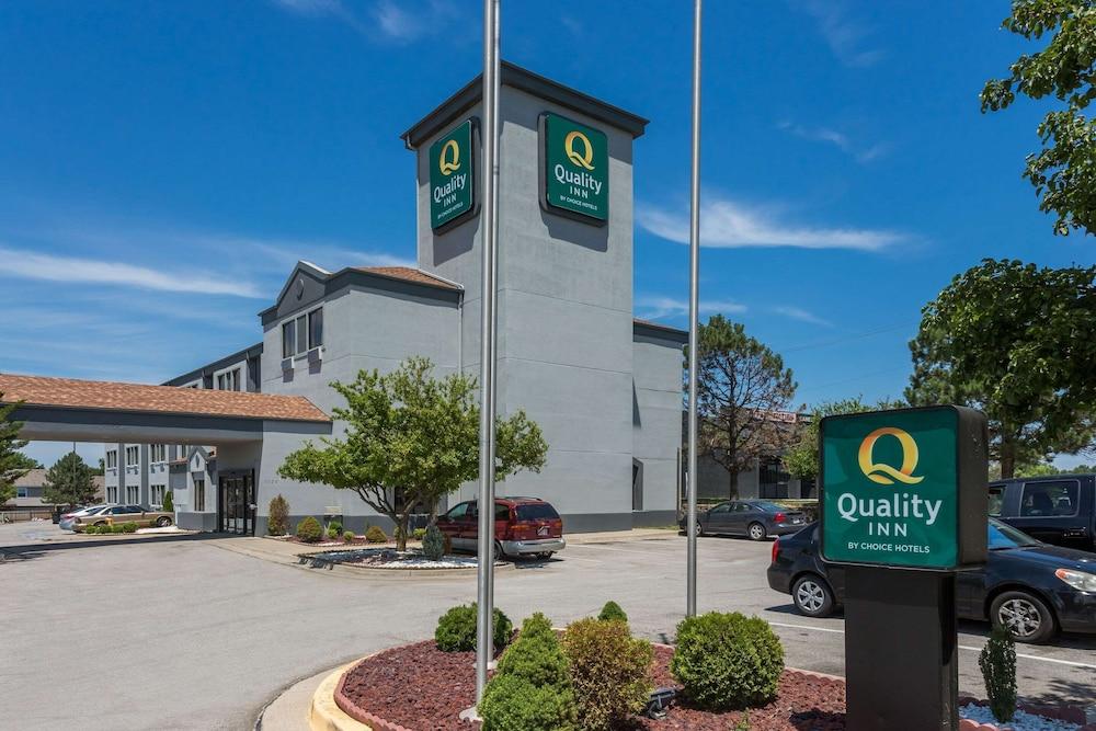 Quality Inn Lees Summit - Kansas City photo 39