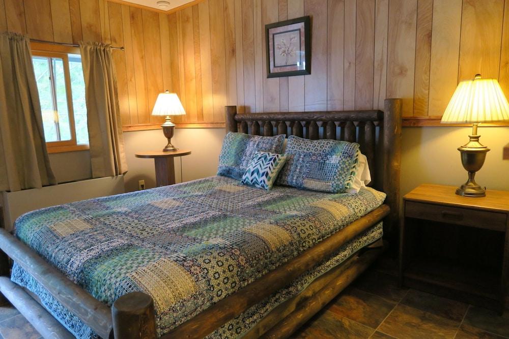 Forest Hill Lodge & Cabins photo 32