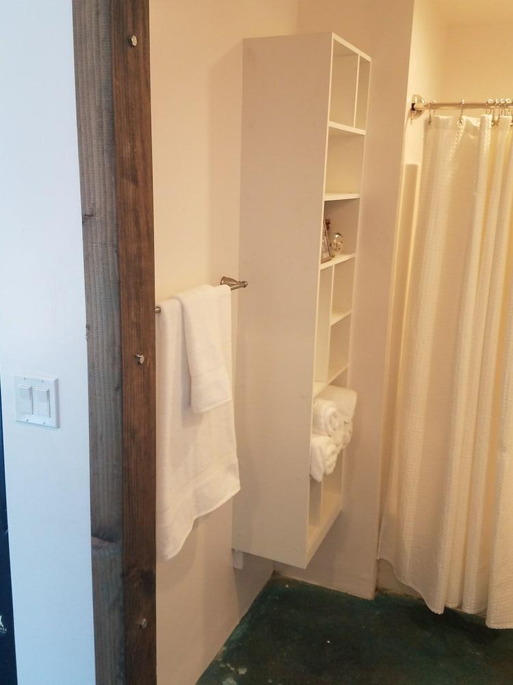 House of Trestles - Hostel photo 71