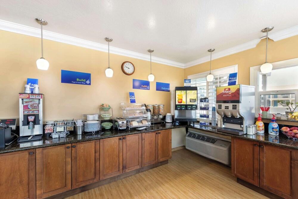Best Western Hanford Inn photo 36