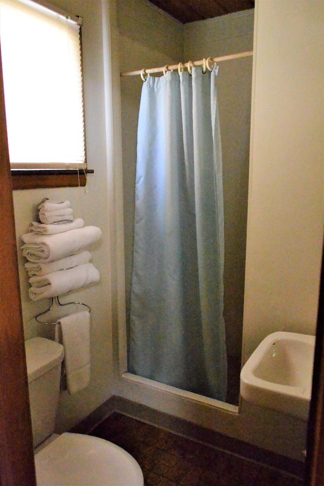 Innkeeper Motel photo 52