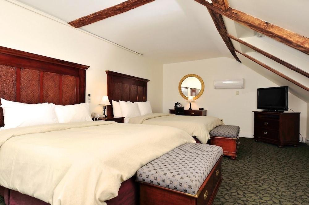 Jailhouse Inn photo 11