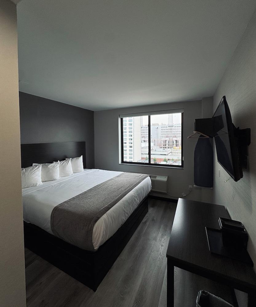 Capital Hotel photo 12