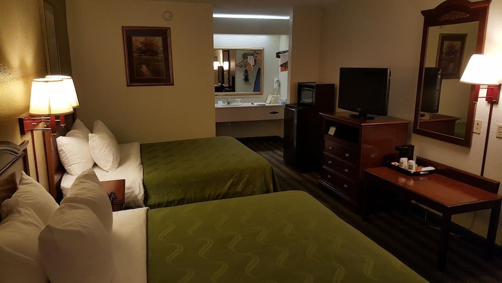 Quality Inn Mobile West Tillmans Corner photo 14